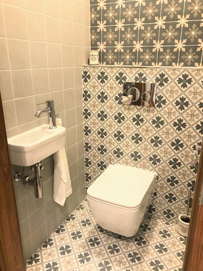 Attic Apartment On Waterfront / View / Netflix Prague Ngoại thất bức ảnh