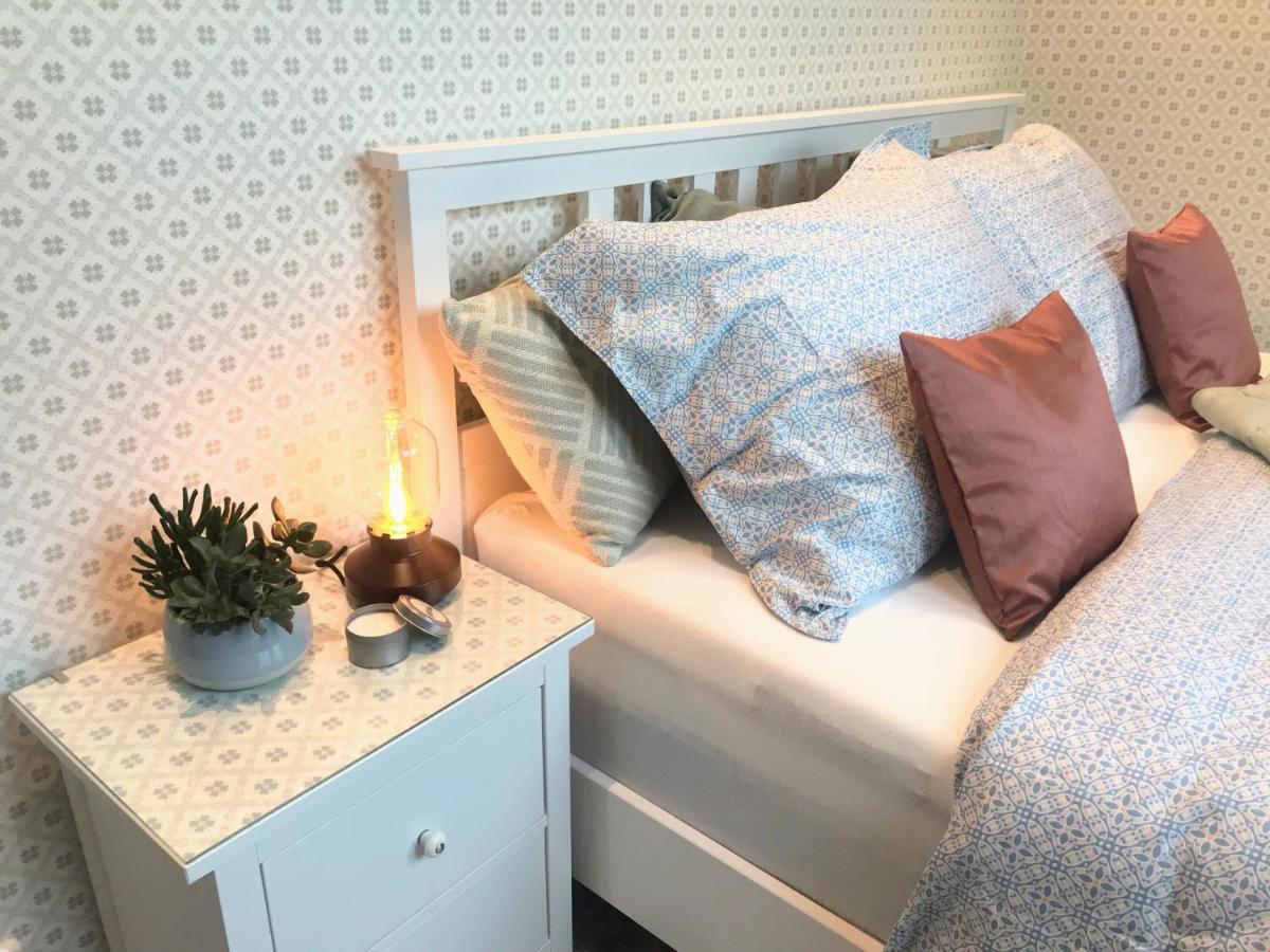 Attic Apartment On Waterfront / View / Netflix Prague Ngoại thất bức ảnh