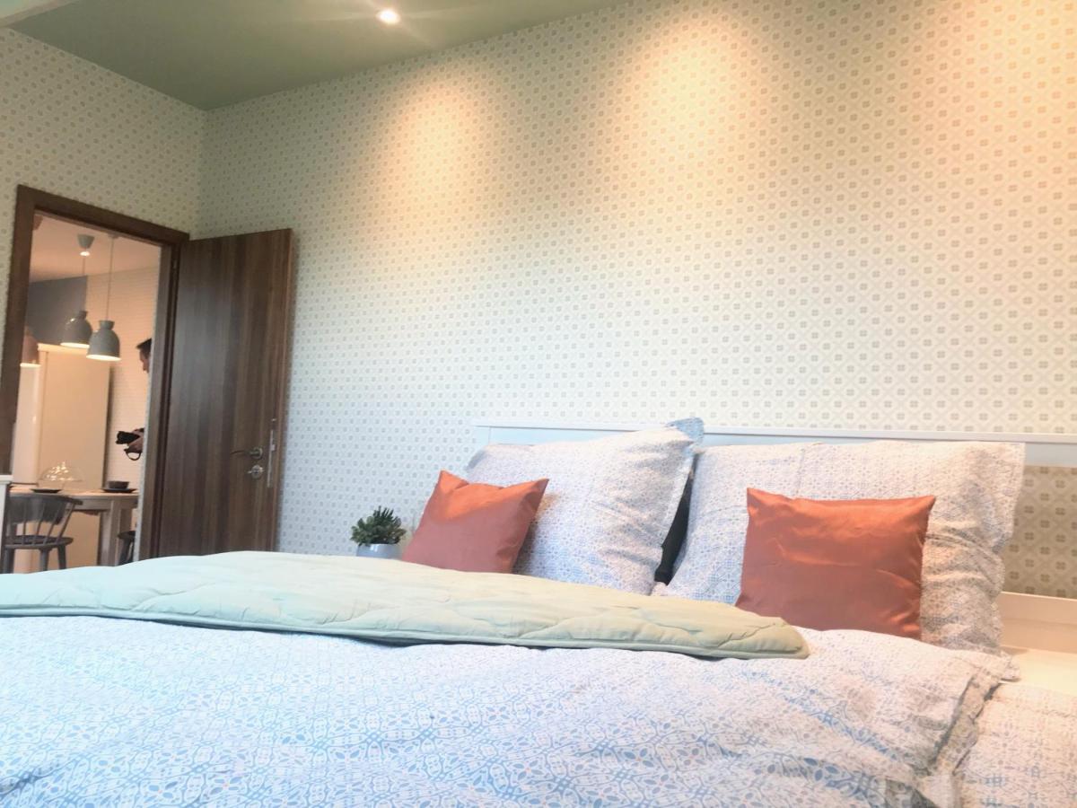 Attic Apartment On Waterfront / View / Netflix Prague Ngoại thất bức ảnh