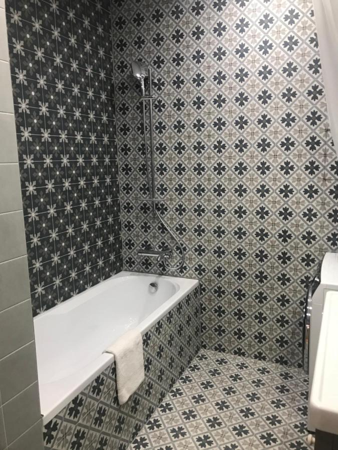 Attic Apartment On Waterfront / View / Netflix Prague Ngoại thất bức ảnh