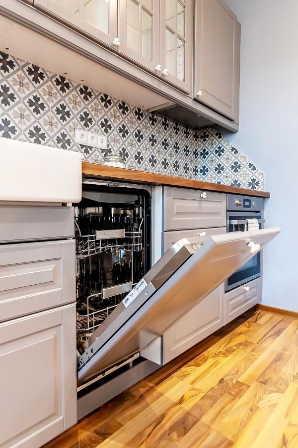 Attic Apartment On Waterfront / View / Netflix Prague Ngoại thất bức ảnh
