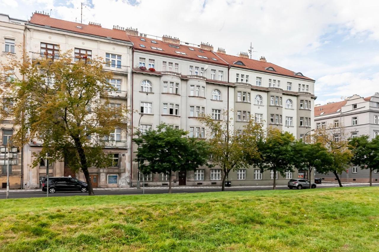 Attic Apartment On Waterfront / View / Netflix Prague Ngoại thất bức ảnh