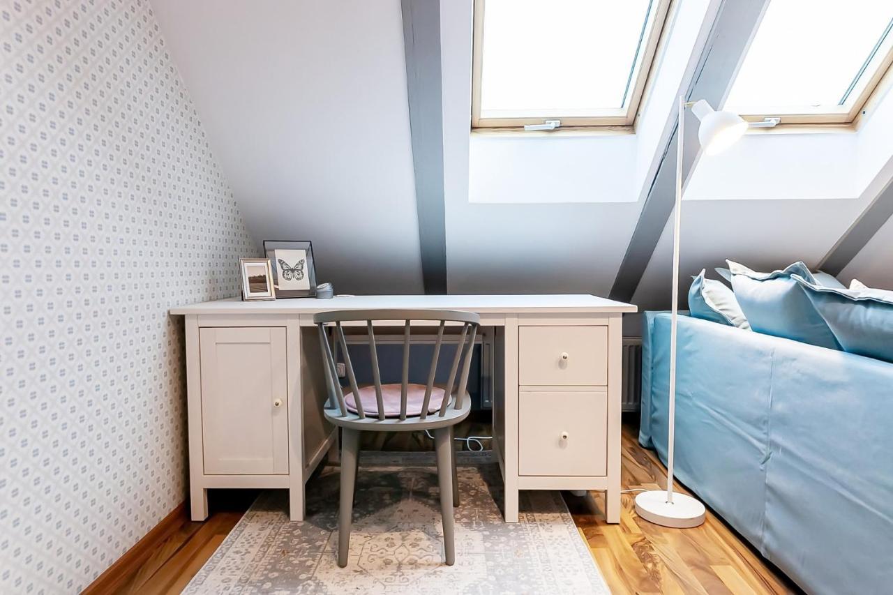 Attic Apartment On Waterfront / View / Netflix Prague Ngoại thất bức ảnh