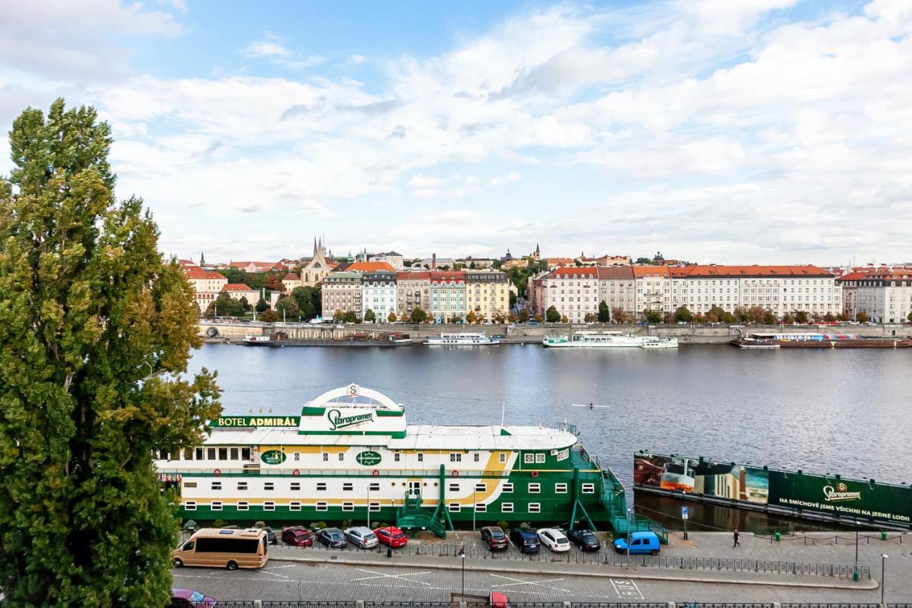 Attic Apartment On Waterfront / View / Netflix Prague Ngoại thất bức ảnh